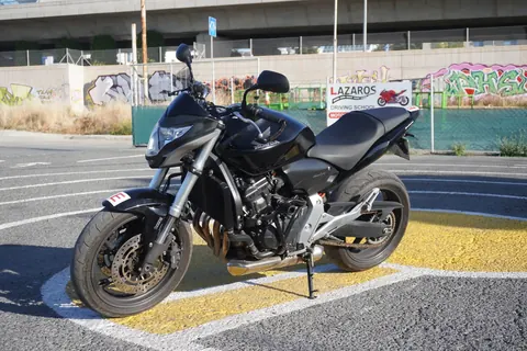 Honda Hornet 600 training motorcycle for category A lessons